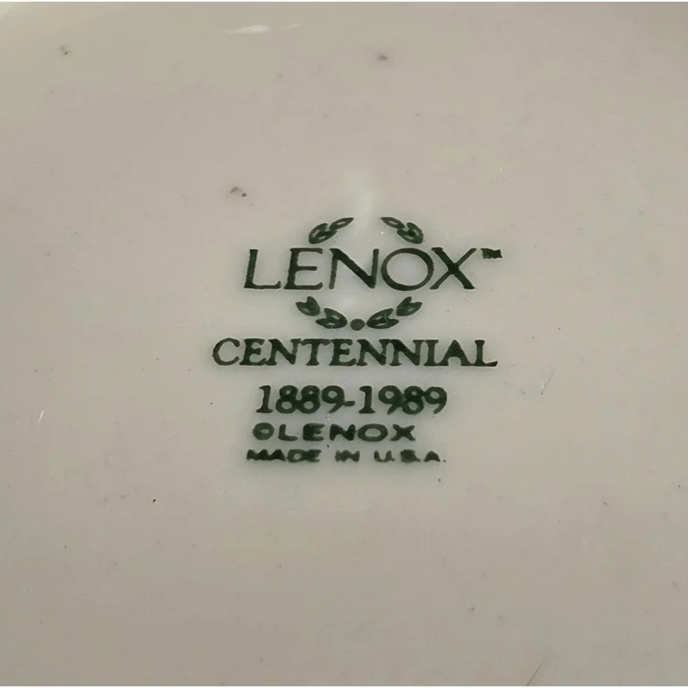 Lenox Centennial 1889-1989‎ Ivory Embossed Floral Vase Gold Trim Made in USA
